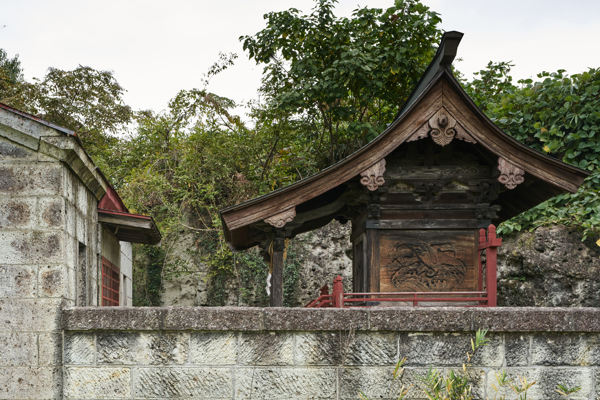 立岩神社
